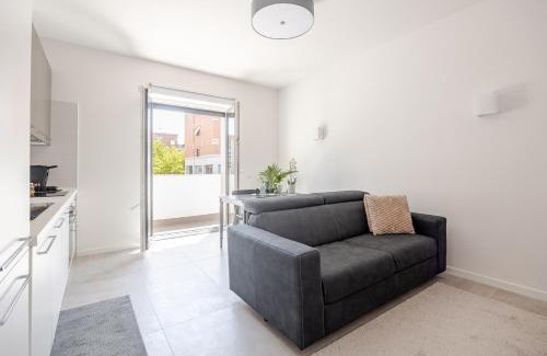 Latina Apartment | IVY - Boston
