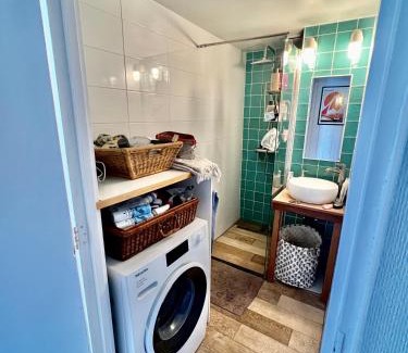 Segbroek Apartment | IVY - Classical & modern apartment in lovely neighbourhood near beach