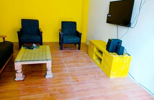 Aarey Colony Villa | Ivy Palms Villa with Pool - 2 Bhk Goregaon, Mumbai