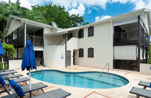 Halcyon Heights Apartment | Ixora 7, boutique complex in Holetown, 5 minutes walk to beaches and amenities