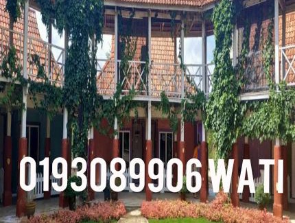 Kampong Raja Hotel | Iz Village