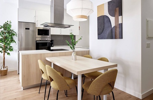 Gros Apartment | Izpizua I | The Rentals Collection