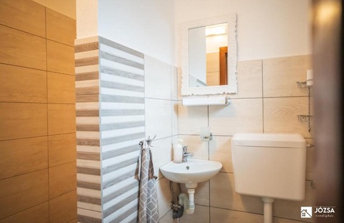Suseni House | Józsa vendégház