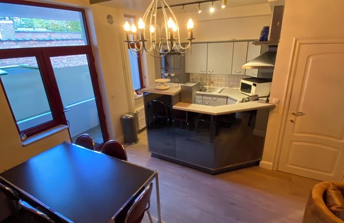 Sint-Agatha-Berchem Hotel | J and R Brussels City Apartment