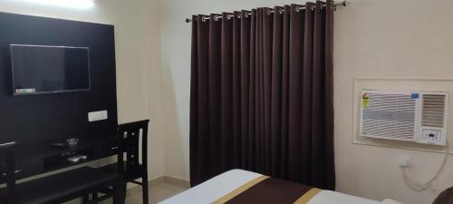 Kushinagar Hotel | J P PALACE