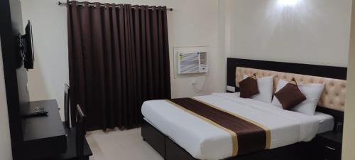 Kushinagar Hotel | J P PALACE
