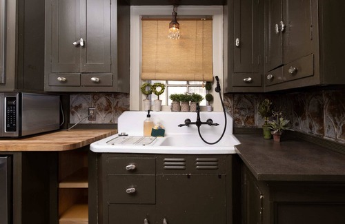 Amarillo House | J-Town House Summary: