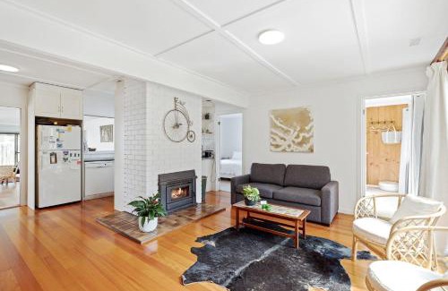 Silverleaves House | Jacaranda Cottage at the Beach