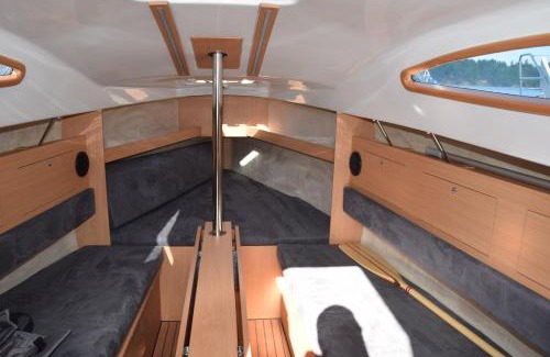 Solina Boat Rental | Jacht Phobos 24,5