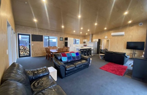Twizel House | Jack Adamson Lodge, Twizel