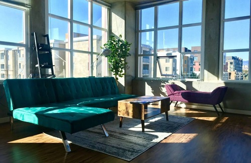 Produce and Waterfront House | Jack London Corner Apt - 15 mins from SF