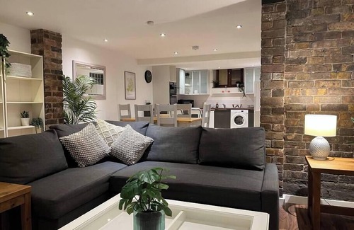 Jackfield House | Jackfield Old School