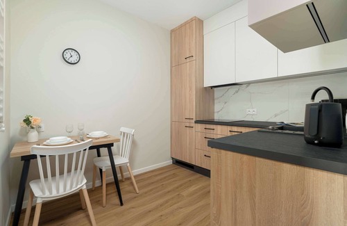 Jezyce Apartment | Jackowskiego 24 | Poznań | Spacious Apartment | Parking | Desk | Balcony