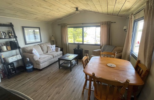 Carling Cottage | Jackpine Cottage - and the end of the end of the road, peace and quiet