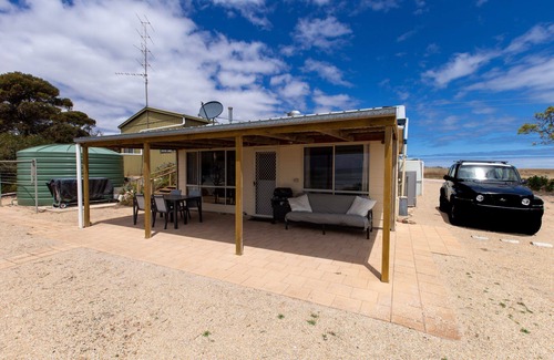 Carribie House | Jacob's Place - Absolute Beachfront Off peak special!