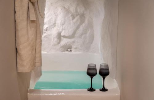 Mykonos Hotel | Jacuzzi Suite by Divalproperties-Mykonos