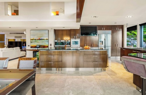 Ngaio Bay Cabin | Jacuzzi Suite - Ocean Views, Beach Access & Full-Service Luxury Lodge