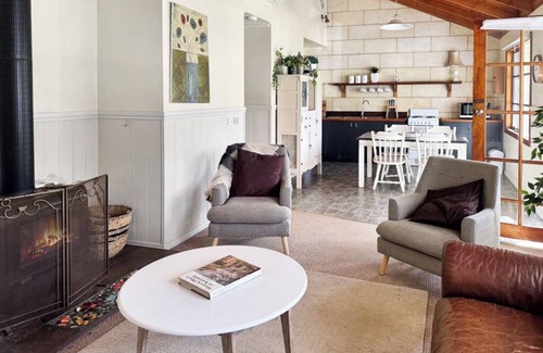 Jamieson Cottage | Jamieson Cottage 2 - By the River