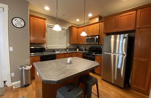 Five Oaks House | Jan-Mar, 30% Monthly Discount/Cozy 2B/2.5BA House