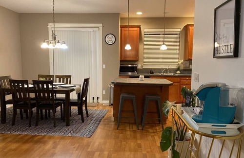 Five Oaks House | Jan-Mar, 30% Monthly Discount/Cozy 2B/2.5BA House