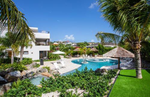 Willemstad Apartment | Jan Sofat LUX A16