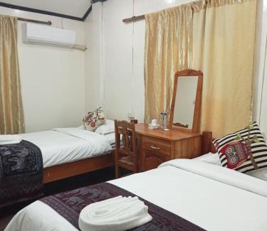 Pakbeng House | Janh Ya Phone Guesthouse