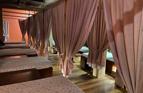 Semporna Cabin | Japanese Pod Lodge