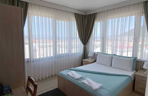 Yenifoca Hotel | Jasmine Butik Pansiyon