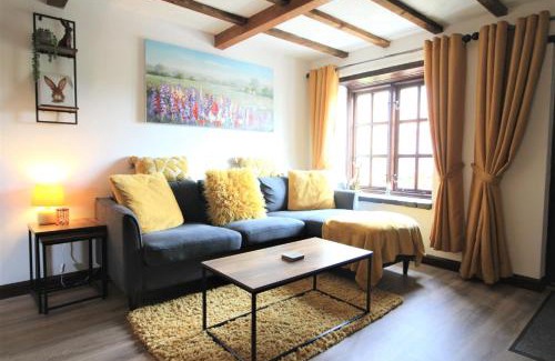 Buxton House | Jasmine Cottage, Buxton Norfolk, Sleeps 4