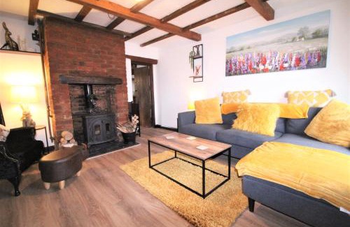 Buxton House | Jasmine Cottage, Buxton Norfolk, Sleeps 4