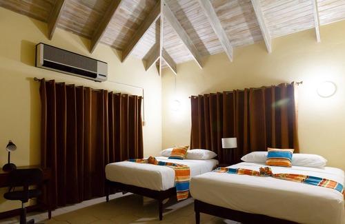 Beverly Hills Hotel | Jasmine Inn