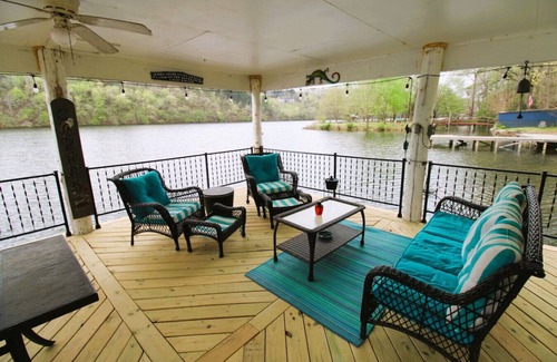 Jones Mills House | Jax's Hot Springs Lake House