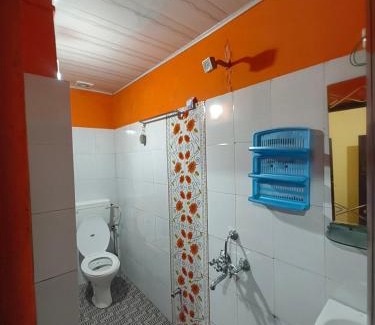 Nullatanni House | Jayam Cottage Budget Rooms Munnar