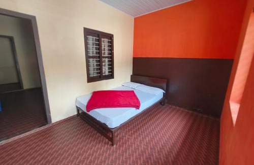 Nullatanni House | Jayam Cottage Budget Rooms Munnar