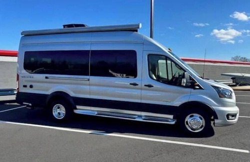 Fredericksburg House | Jayco l 2024 Solstice class B Motorhome