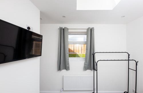 Basildon House | Jayjay Guest House