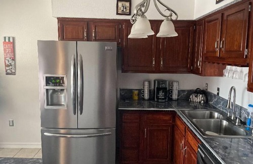 Marrero House | Jazzmen's Place (Group Discount w/Pool) 3BDRHome