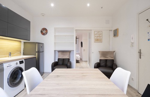 Vittel Apartment | Jean Reno: Ground floor apartment in a charming house (with parking)