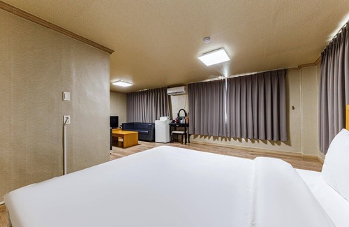 Jecheon Hotel | Jecheon W