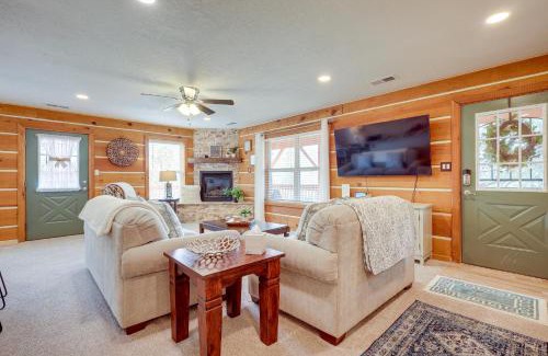 Jemez Springs House | Jemez Springs Cabin with Deck and Mountain Views!