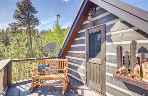 Jemez Springs House | Jemez Springs Cabin with Stunning Mtn Views!