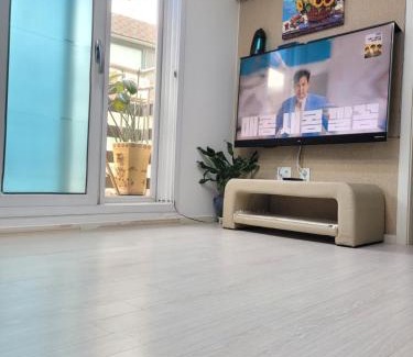Banghwa-dong Apartment | jeni's house