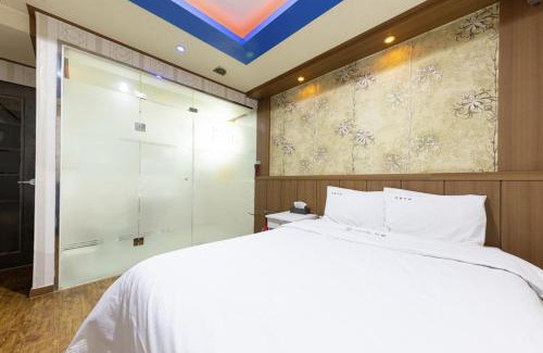 Jeonju Hotel | Jeonju Castle