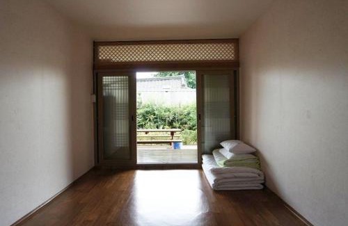 Jeonju House | Jeonju Ongoeul Hanok Stay