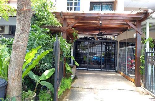 Taman Seri Gombak House | Jerry's Homestay Batu Caves Gombak