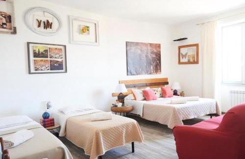 Capena House | Jerry & Titty house