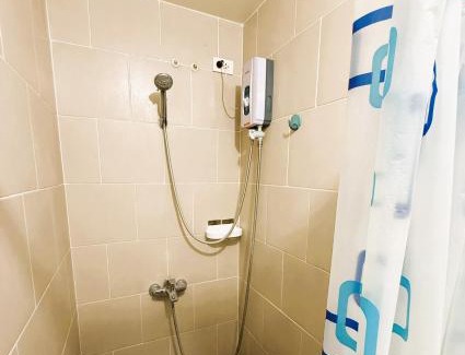 Binan City Apartment | JFam Suites, C4-10R Studio, Up To 4 Pax