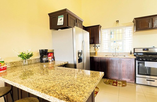 Falmouth Villa | Jhadano 3BR Pool & Gym Shuttle Gated