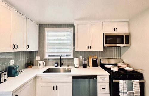 Mayflower Village House | Jie’s choice — Superb 2B1B Single Home