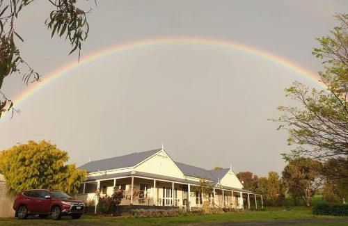 Buln Buln House | Jilly Park Farmstay Experience Discover Authentic Farm Life Complimentary Breakfast Included